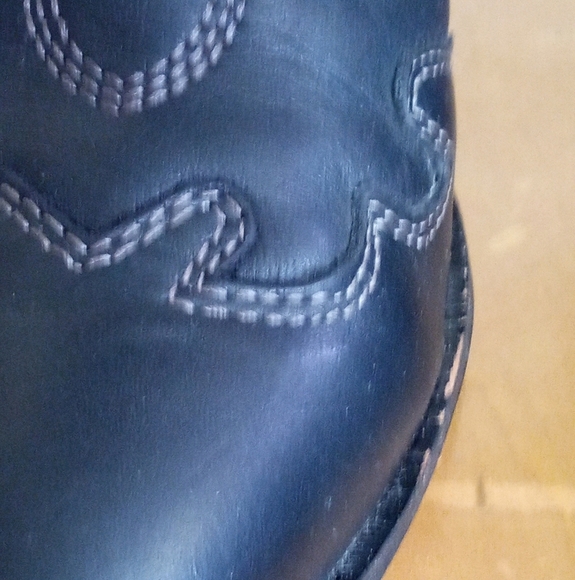 Chinese Laundry Fiona Black Western Ankle Boots with Pointed Toe and Medium Heel - Picture 3 of 11